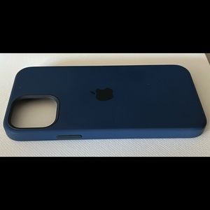 Deep Navy Apple IPhone 12/12Pro Silicone Mag Safe case